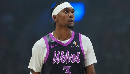 乐鱼体育官网-麦克丹尼尔斯6投5中砍下11分3助 但正负值-40全场最低