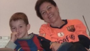 卡萨多社媒晒儿时穿巴萨球衣的照片，回应转会传闻